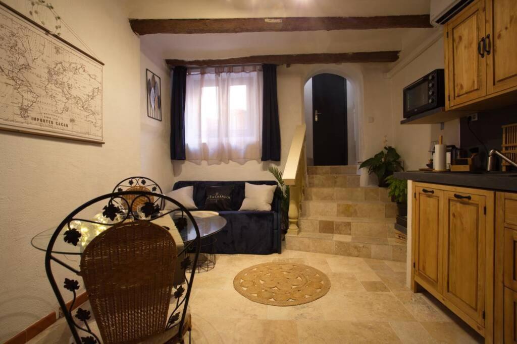 Les Secrets D'Alcove, Nuits Romantiques Avec Spa Aix-en-Provence Exterior photo